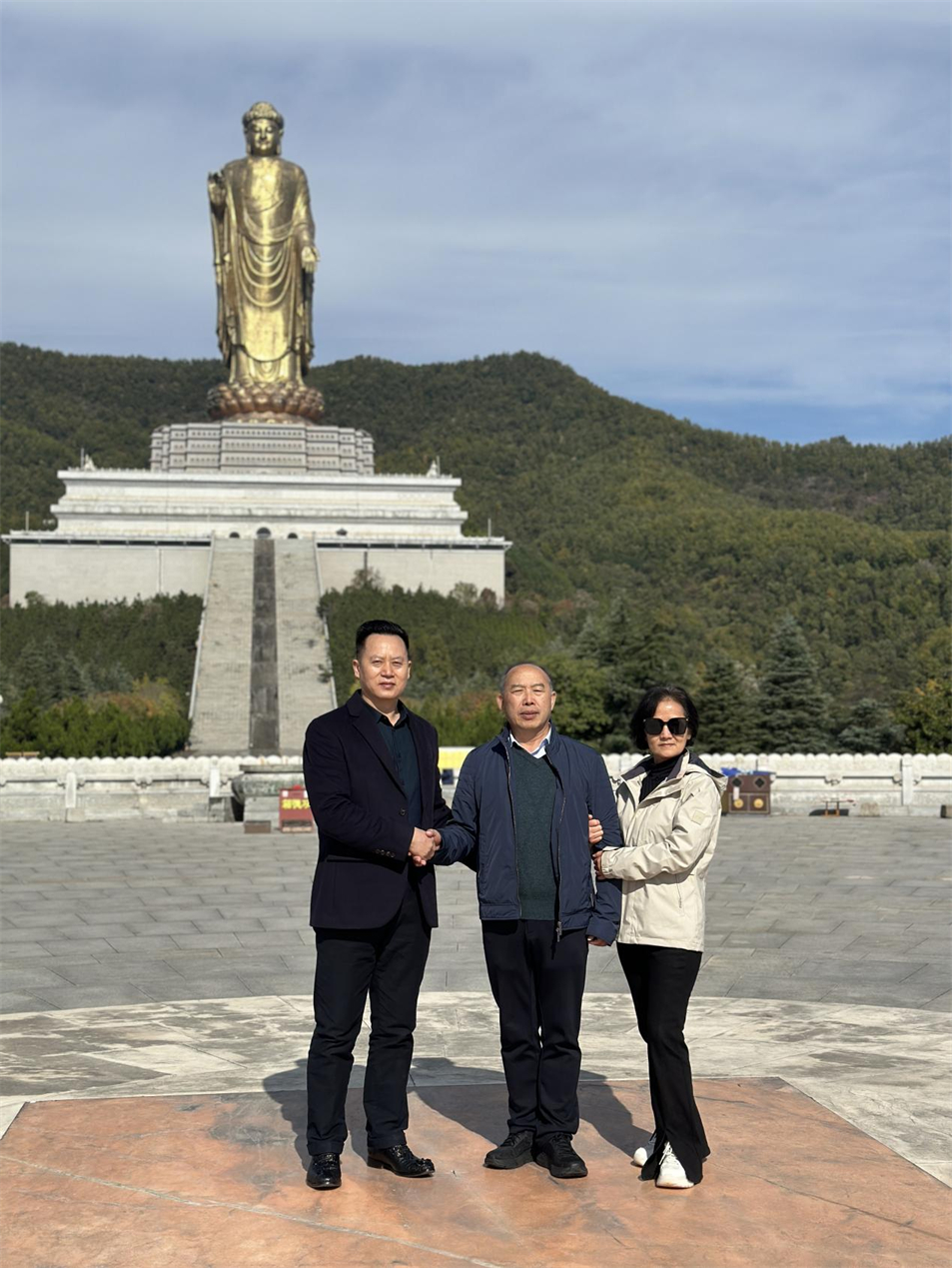 贺“同舟共济 未来可期”金博大集团2023股东联谊会圆满成功!(图46) 贺“同舟共济 未来可期”金博大集团2023股东联谊会圆满成功!(图46)