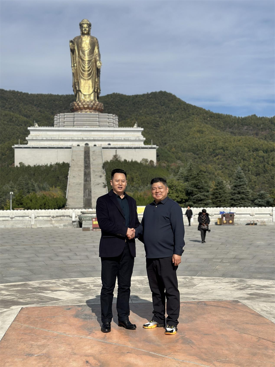 贺“同舟共济 未来可期”金博大集团2023股东联谊会圆满成功!(图50) 贺“同舟共济 未来可期”金博大集团2023股东联谊会圆满成功!(图50)