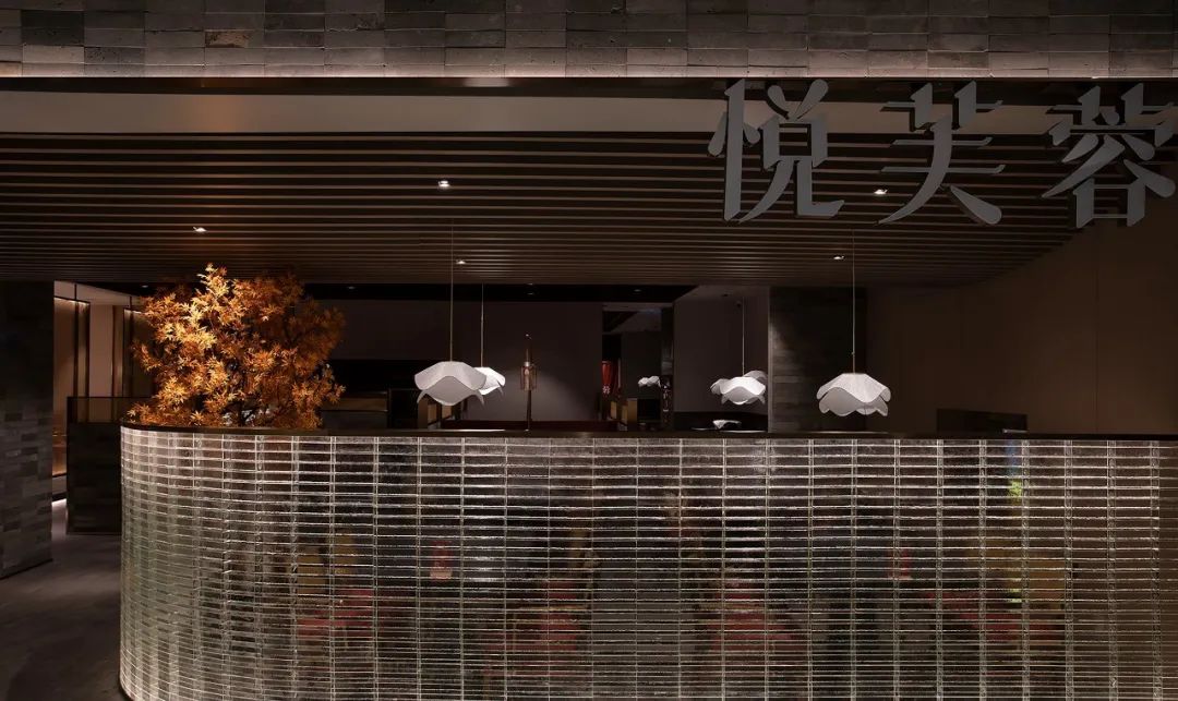 郑州餐饮设计推荐悦芙蓉新派川菜餐厅装修案例(图2) 郑州餐饮设计推荐悦芙蓉新派川菜餐厅装修案例(图2)